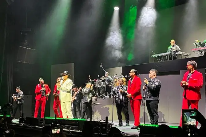 ¡Desde el Metropólitan! Junior Klan y Merenglass relanzan 